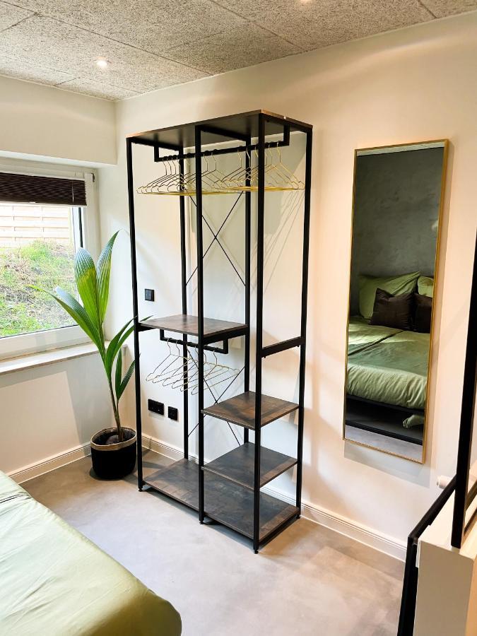 Ny Style Entire Apartment W/Private Cozy Terrace 하리슬리 외부 사진