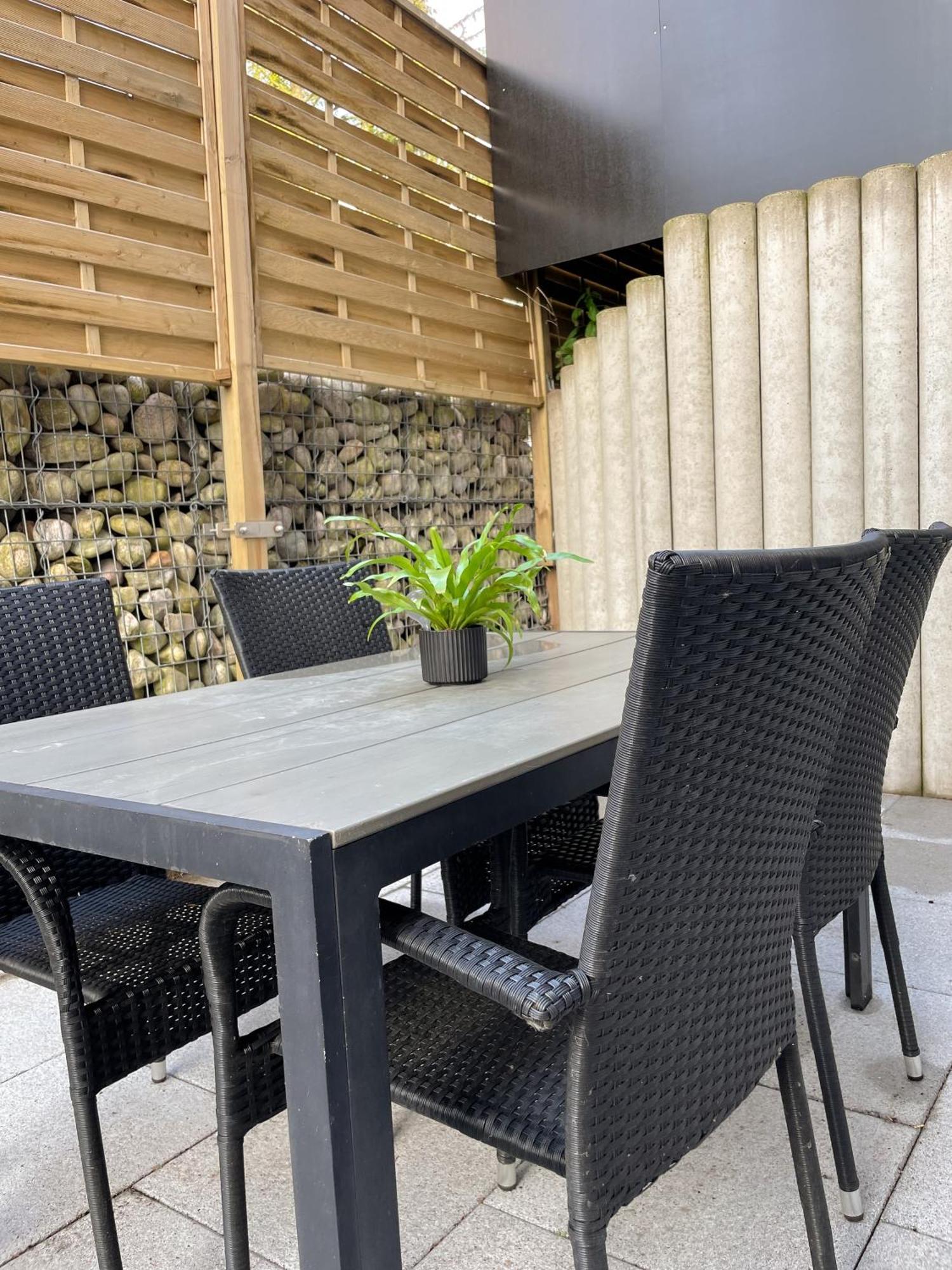 Ny Style Entire Apartment W/Private Cozy Terrace 하리슬리 외부 사진